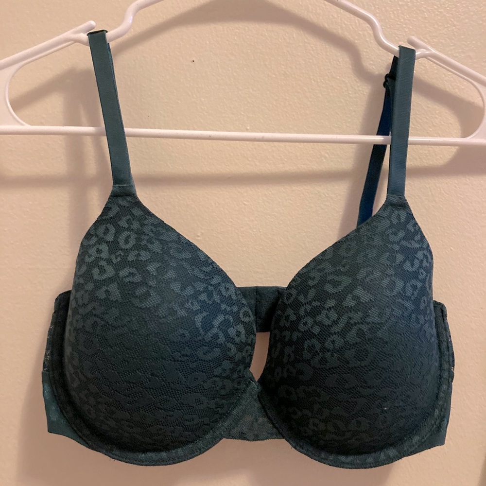 Victoria’s Secret PINK Bra Green CheetahPrint 32DD